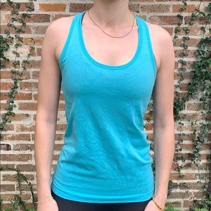 Lululemon top size 4. Light blue